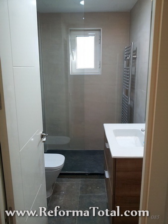 Negocio Local de Reforma de Ba&ntilde;o